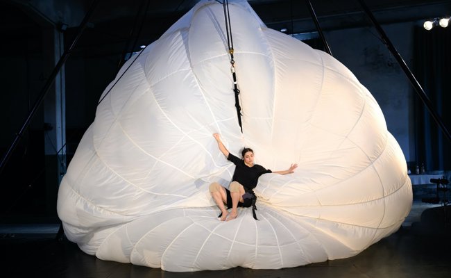 Einblicke in «Samar Experience»: Tanztheater Rigolo ehrt Gründer Mädir Eugster mit transmedialer Produktion