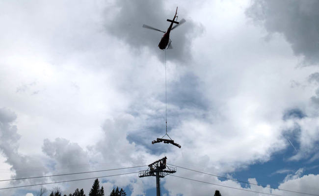 Wenn tonnenschwere Rollen fliegen: So laufen die Revisionsarbeiten an der Gamsalpbahn