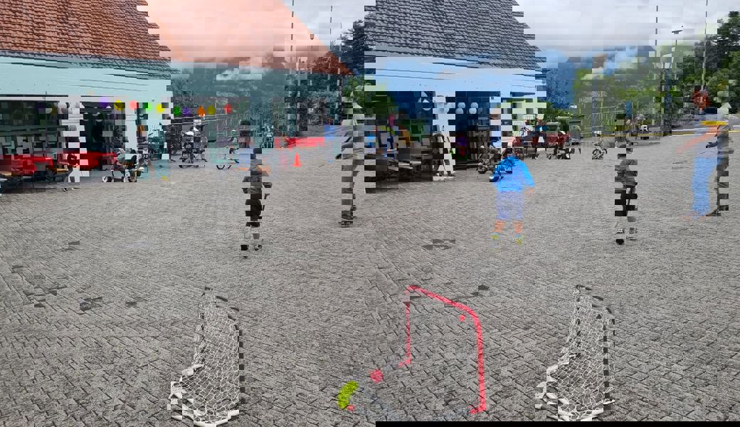 Beim Jubiläumsfest wurden neben vielen anderen Aktivitäten auch Gesichter bemalt. 