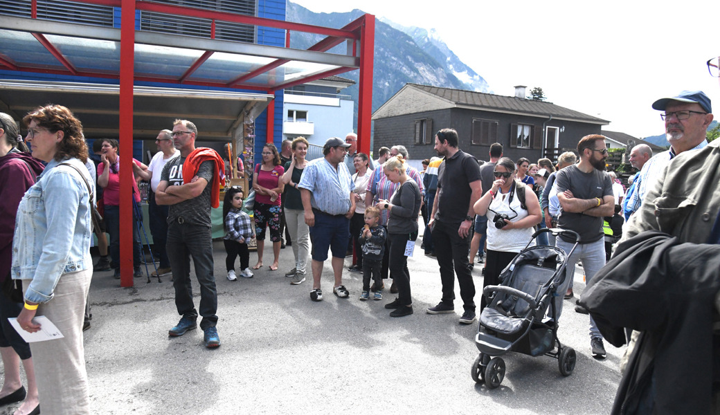 Das Fest zum 60-jährigen Bestehen des HPZ Seidenbaum zog ein grosses, interessiertes Publikum an. Es bekam einen Einblick in den Schulalltag und wurde mit einem vielfältigen Rahmenprogramm für die ganze Familie unterhalten.