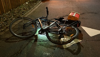 Nach Unfall mit E-Bike-Fahrer geflüchtet – Zeugenaufruf