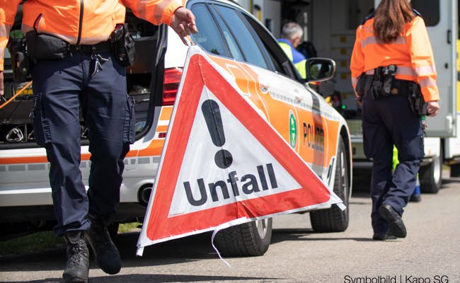 Beim Abbiegen in Autobahnauffahrt kollidiert