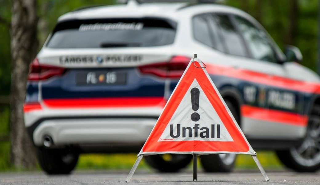 Frisierter Elektro-Stehroller: Mann bei Unfall schwer verletzt
