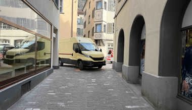 Dreijähriges Mädchen von Lieferwagen erfasst