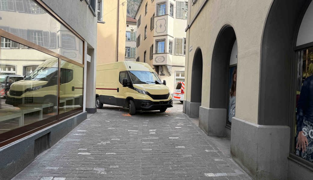 Dreijähriges Mädchen von Lieferwagen erfasst