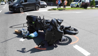 Unfall: Autolenkerin übersieht Motorradfahrer