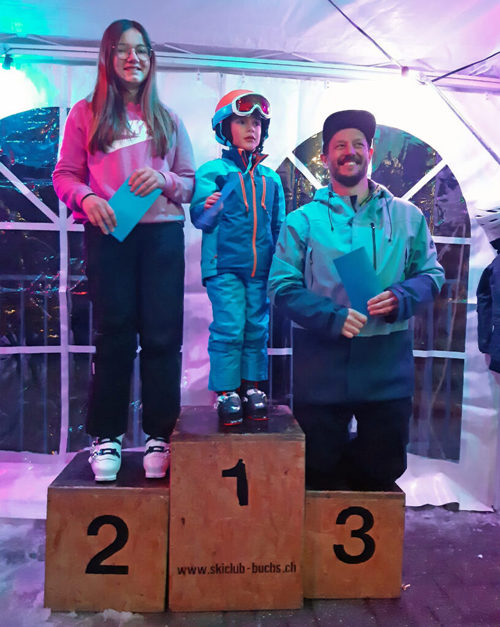  Das Podest der Kategorie Ski (von links): Cliona Berger, Sieger Luis Vogel und Philipp Eberhard. 