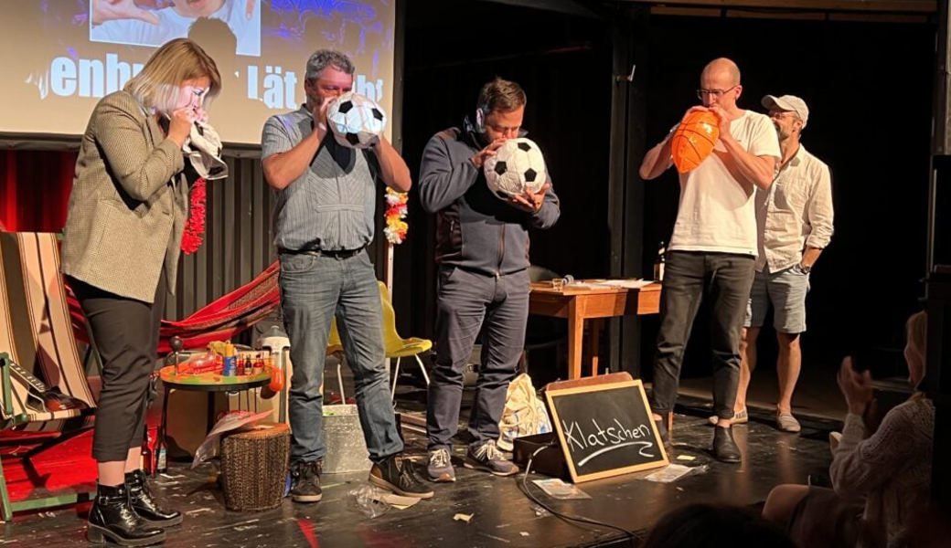  Nadja Hüppi, Ruedi Roth, Philip Herrmann, Fabian Rütsche und Philipp Langenegger (von links) an der «Late Night Show» in Unterwasser. 