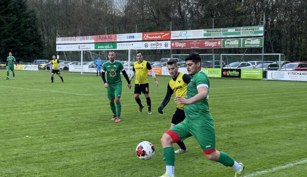  Um jeden Ball gekämpft: Mit viel Kampfgeist und guter Defensivarbeit sichert sich der FC Buchs 1b einen Punkt. 