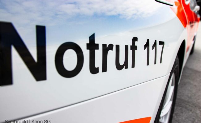 Zur Kontrolle ins Spital: Kind rennt auf Parkdeck eines Einkaufszentrums in ein Auto