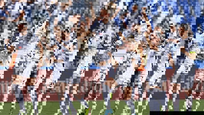  Emotionen pur während dem Penaltyschiessen bei den Zürcherinnen. Mitten drin: Lydia Andrade (dritte von links). 