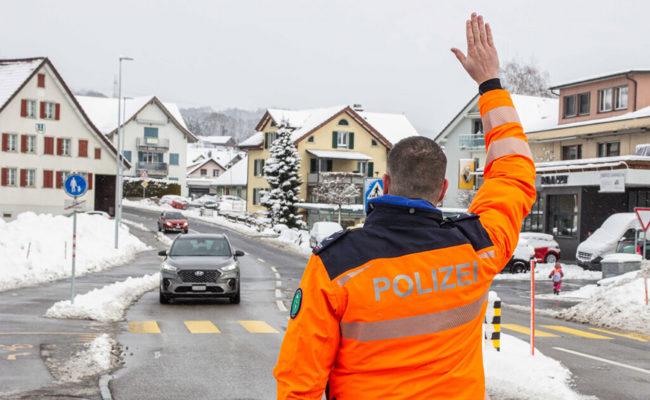 Fahrunfähig: Am Samstagabend musste ein 69-Jähriger seinen Führerschein abgeben