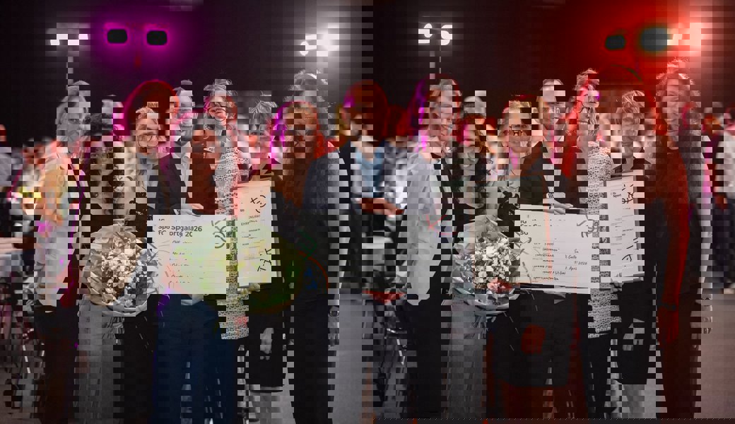 Ausgezeichnet: Vertreterinnen und Vertreter des Schwimmclubs Flös an der Sportgala.