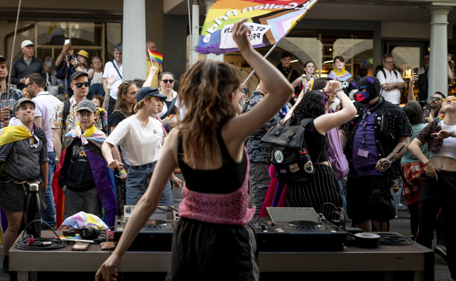 Mehr Gäste als bei der Premiere: Toggenburg feiert farbenfrohe Pride