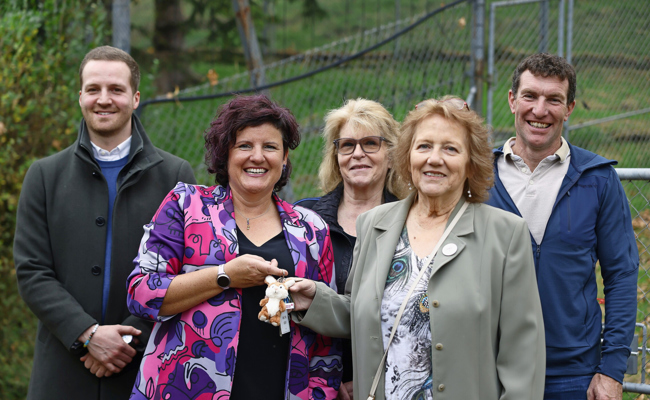 Waisenhaus für Tiere: Eine Stiftung übernimmt Jasi Hutters Gnadenhof
