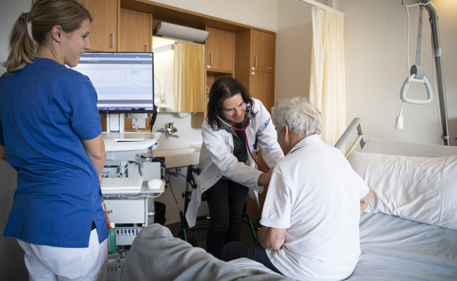 Pflegefachleute mit FH-Weiterbildung können Ärzte entlasten