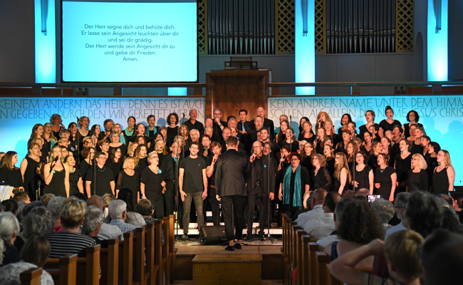 Standing Ovations am Jubiläumskonzert von Gospel im Werdenberg