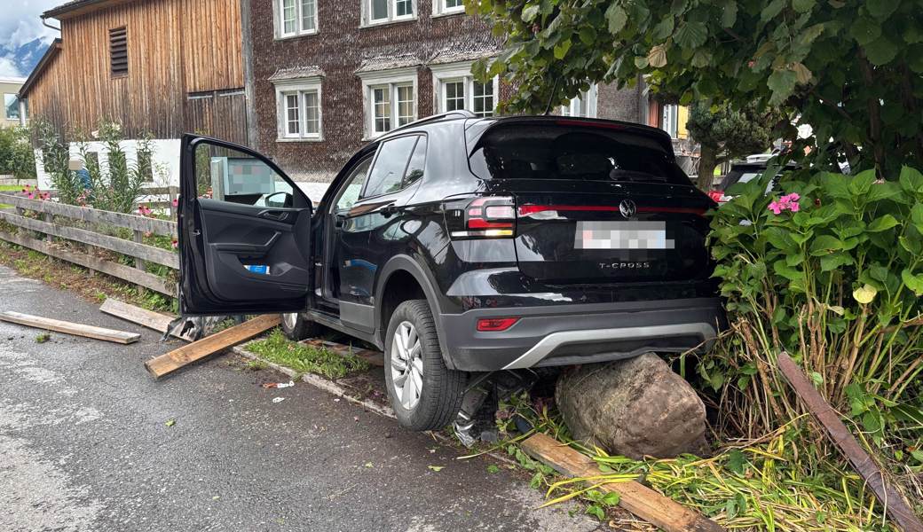 Die Fahrerin musste den Führerausweis abgeben. 