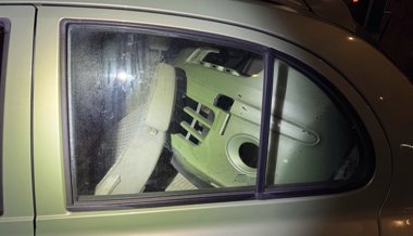 Unfall gebaut, Stossstange eingepackt und abgehauen