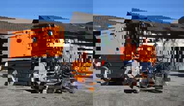 Die Gemeinde Sevelen kauft die erste elektrische Strassenwischmaschine der Region