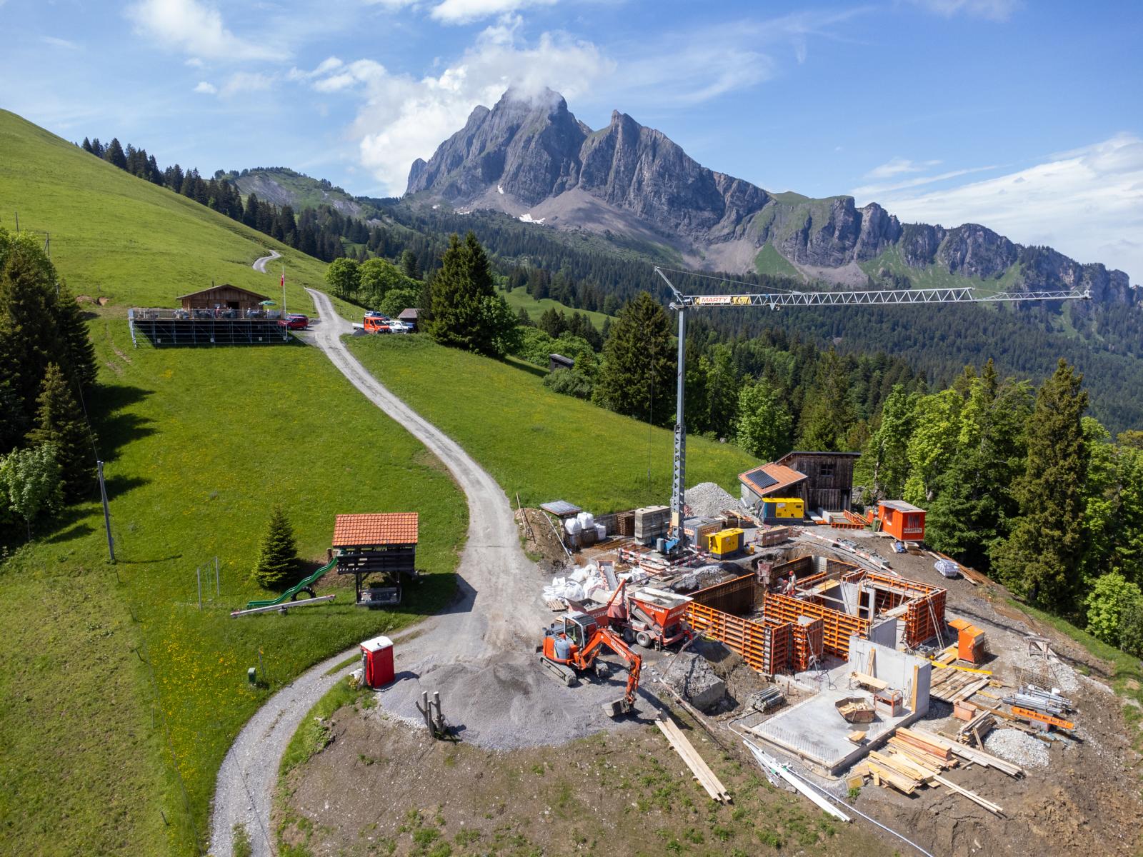 Dauerbetrieb im Berggasthaus Gonzen – trotz Baustelle