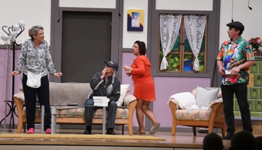 Turbulente Premiere: Wenn die Braut zur Grossmutter wird