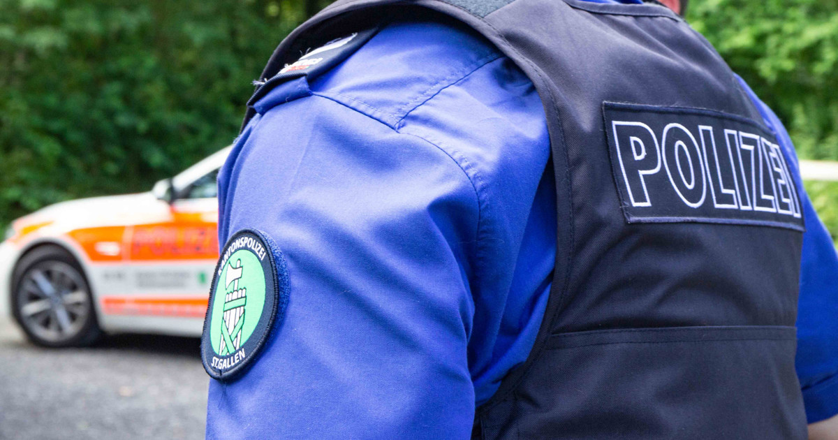 Three thieves flee on bicycles—police catch two of them