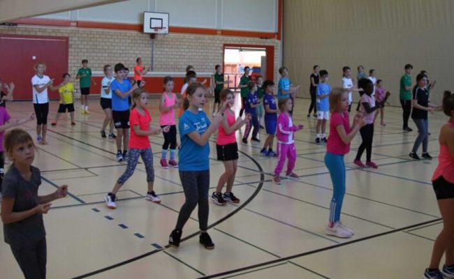 Tanzen gegen Mobbing: Nachwuchsturner mit Mega-Erlebnis beim Videodreh