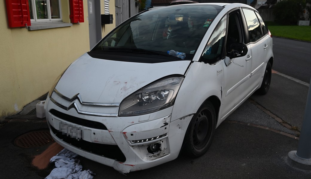 Der Autofahrer wurde erst fernab des Unfalls auf der Sennwalderstrasse angehalten.