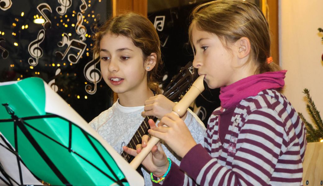 Brachten ihr Talent musikalisch auf die Bühne: Schülerinnen und Schüler im Grabser Schulhaus Feld.