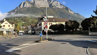 Autofahrerin fährt in vortrittsberechtigtes Velo