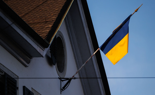 Leserbrief: Wäre eine Friedensfahne eher angebracht als eine Ukraineflagge?