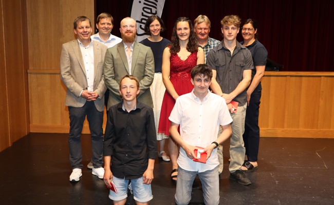 Stopel glänzt bei Abschlussfeier