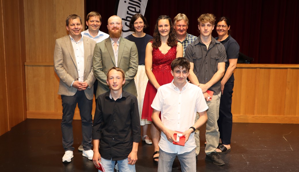 Stopel glänzt bei Abschlussfeier Stopel glänzt bei Abschlussfeier