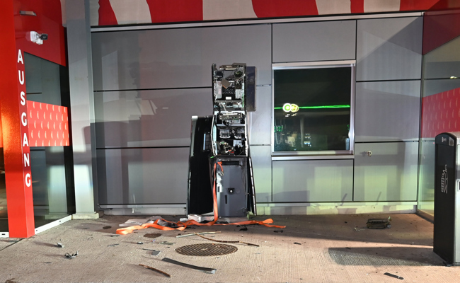 Bancomat in die Luft gejagt – Täter im Wald entkommen