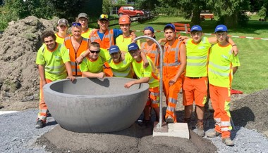 Emsige Lernende: Spielplatz erhält einen neuen Brunnen