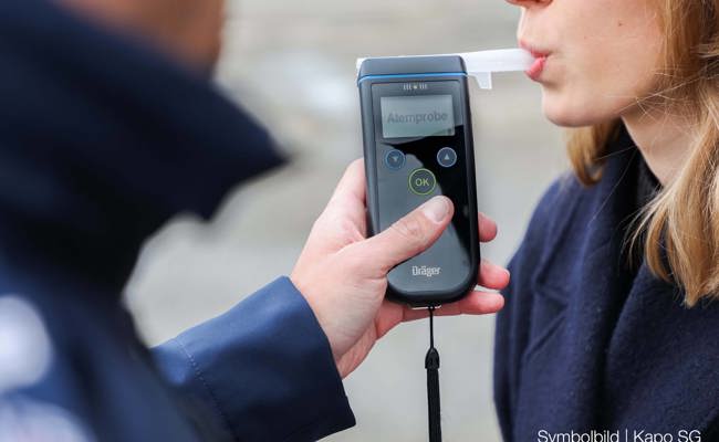 76-Jährige bei Autopanne alkoholisiert aufgegriffen