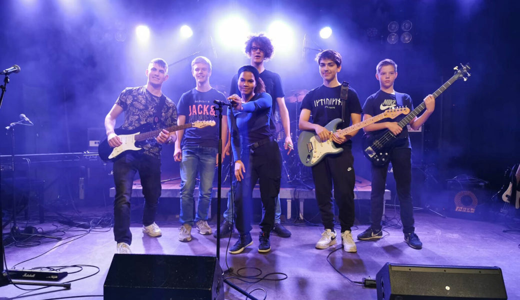 Neun Bands begeisterten beim Musikschul-Wettbewerb Rhy Contest