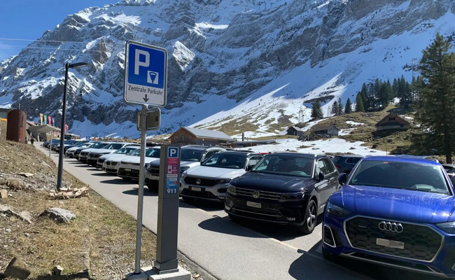 Auf der Schwägalp drohen nun Parkbussen: Säntisbahn hat dafür eigene «Parkwächter» im Einsatz