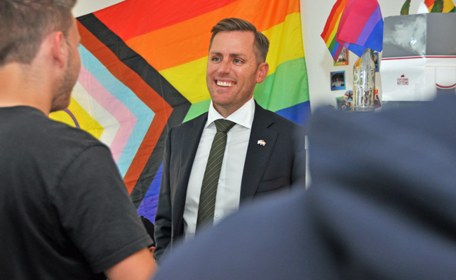 US-Botschafter zu Besuch: Gesten der Freundschaft auf allen Seiten