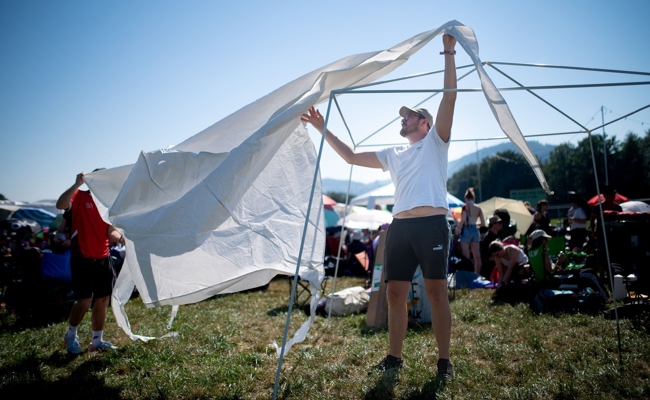 Zeltjagd, Sitterbad und Pizzaschnecken: Das Open Air St.Gallen ist eröffnet