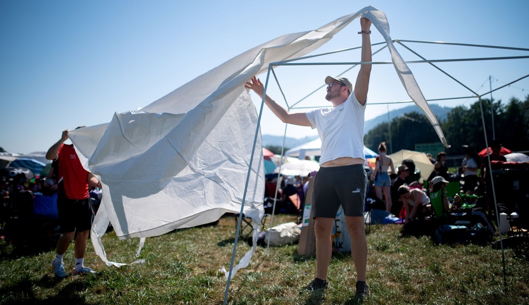 Der Pavillon spendet Schatten – bei den hochsommerlichen Temperaturen ein nicht zu unterschätzender Luxus. 
