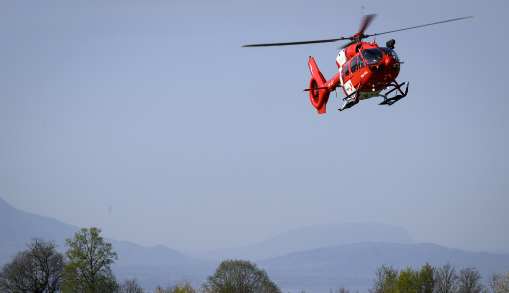 Julian musste kurz nach der Geburt mit der Rega ins Kinderspital geflogen werden und wir wurden getrennt. Ein Moment, den ich nie vergessen werde.