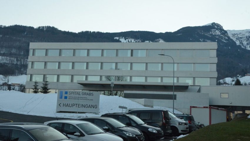 Noch länger ein Thema: Die Parksituation beim Spital Grabs. Noch länger ein Thema: Die Parksituation beim Spital Grabs.