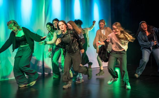 Premiere der Jugendtheatergruppe im Fabriggli: Werden sie doch noch Freundinnen?