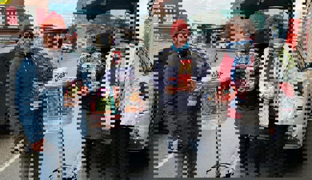  In Grabs und Gams wurde für die Lebensmittelabgabe gesammelt. Bilder: PD