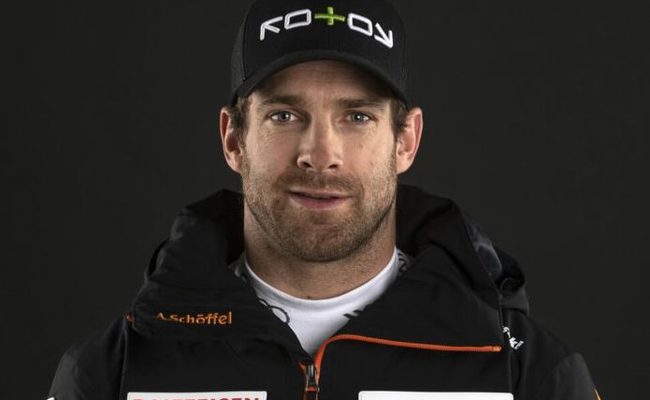 Weltcup-Skicrossfahrer Jonas Lenherr scheidet bereits im Achtelfinal aus