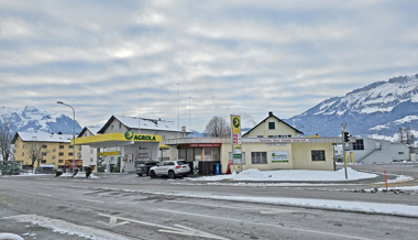 Wohnen über der Tankstelle