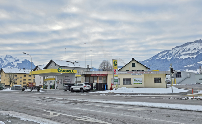 Wohnen über der Tankstelle