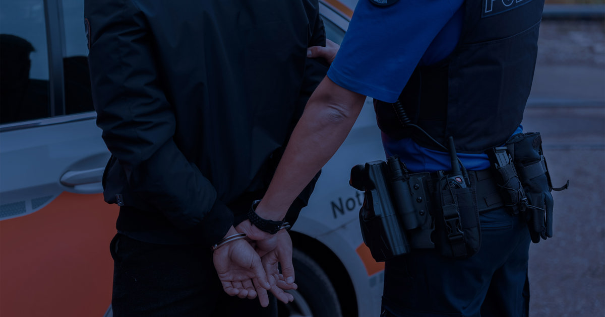 Police arrest 19-year-old during cash register break-in